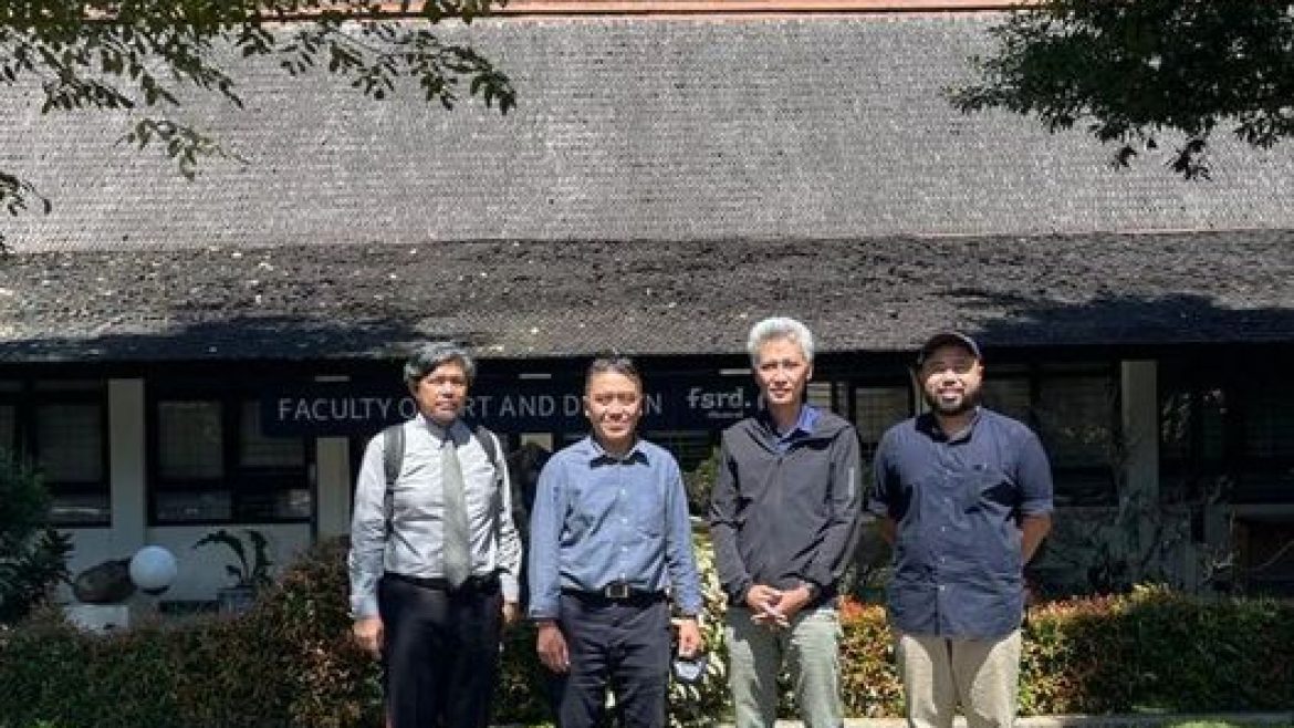 A Visit from the Dean of the School of DesignUniversitas Teknologi Brunei