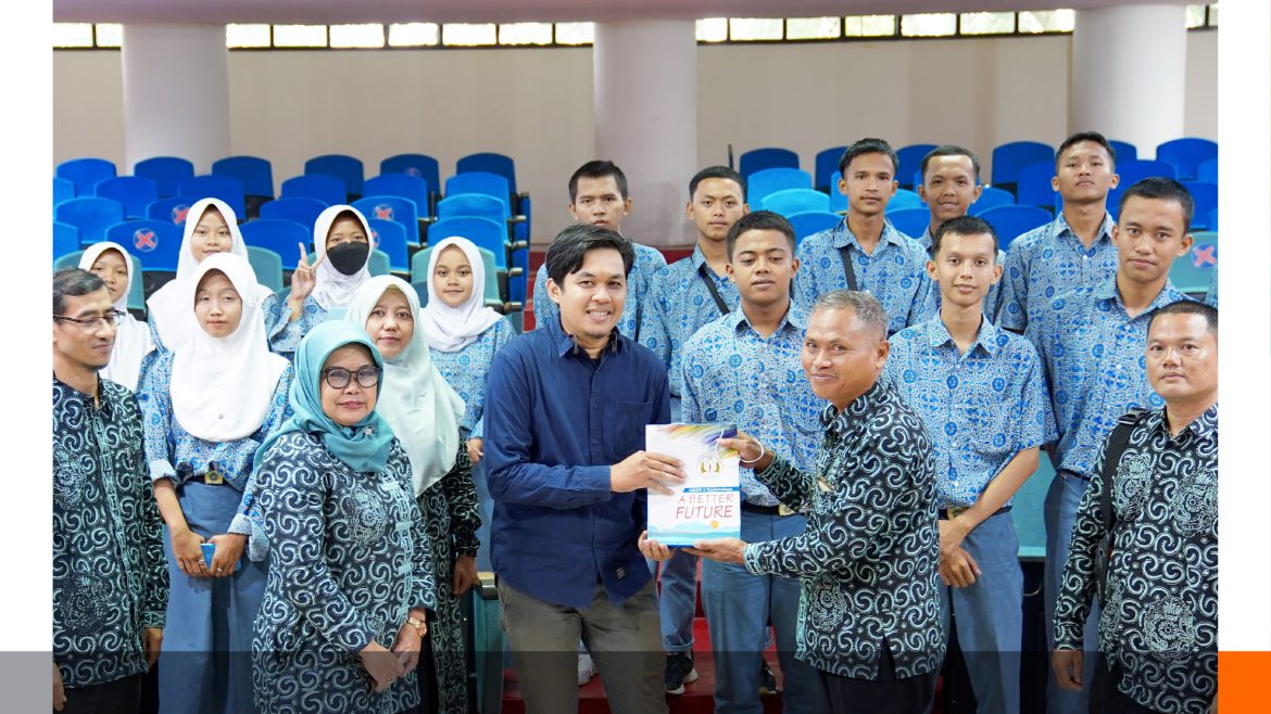School Visit: SMK Negeri 3, Tasikmalaya visited FSRD ITB